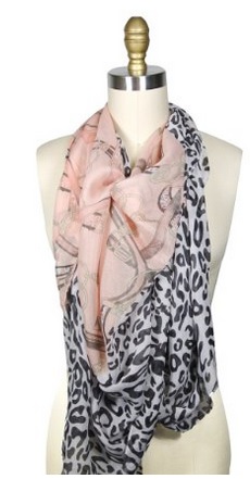 chain-leopard-scarf