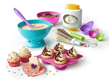 young chef baking set